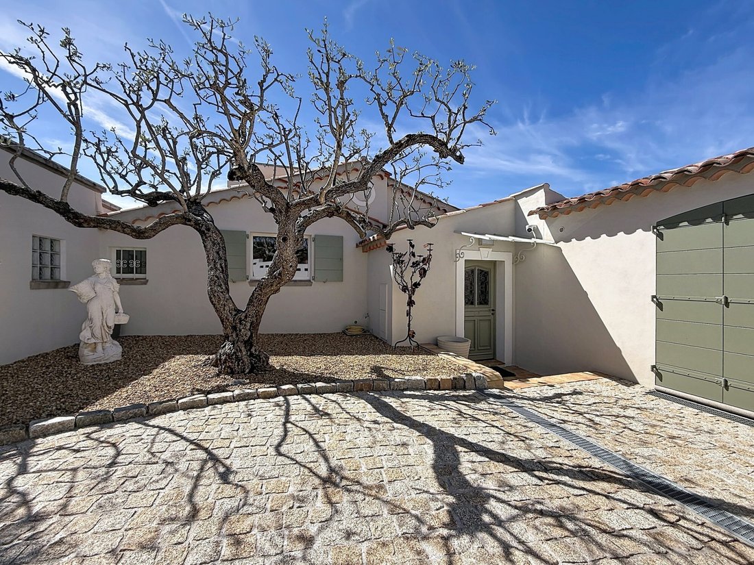 Villa in Ville-Les Saquedes-Le Bouillonnet, Sainte-Maxime, France 2 - 17868990