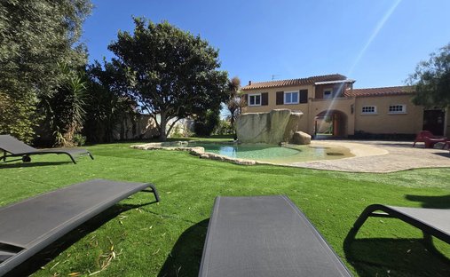 Country House in Ouest, Bompas, France 1
