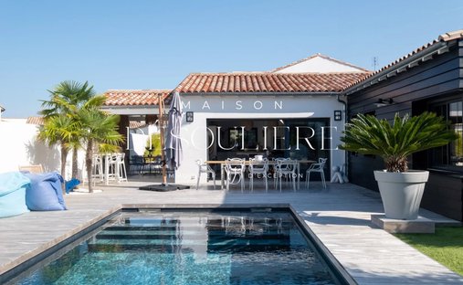 Villa in Rivedoux-Plage, Nouvelle-Aquitaine, France 1