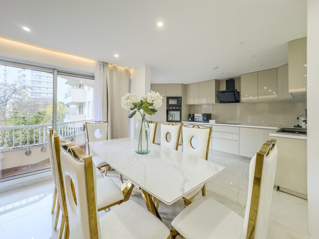Apartment in Hôtel de Ville, Courbevoie, France 2 - 16942251