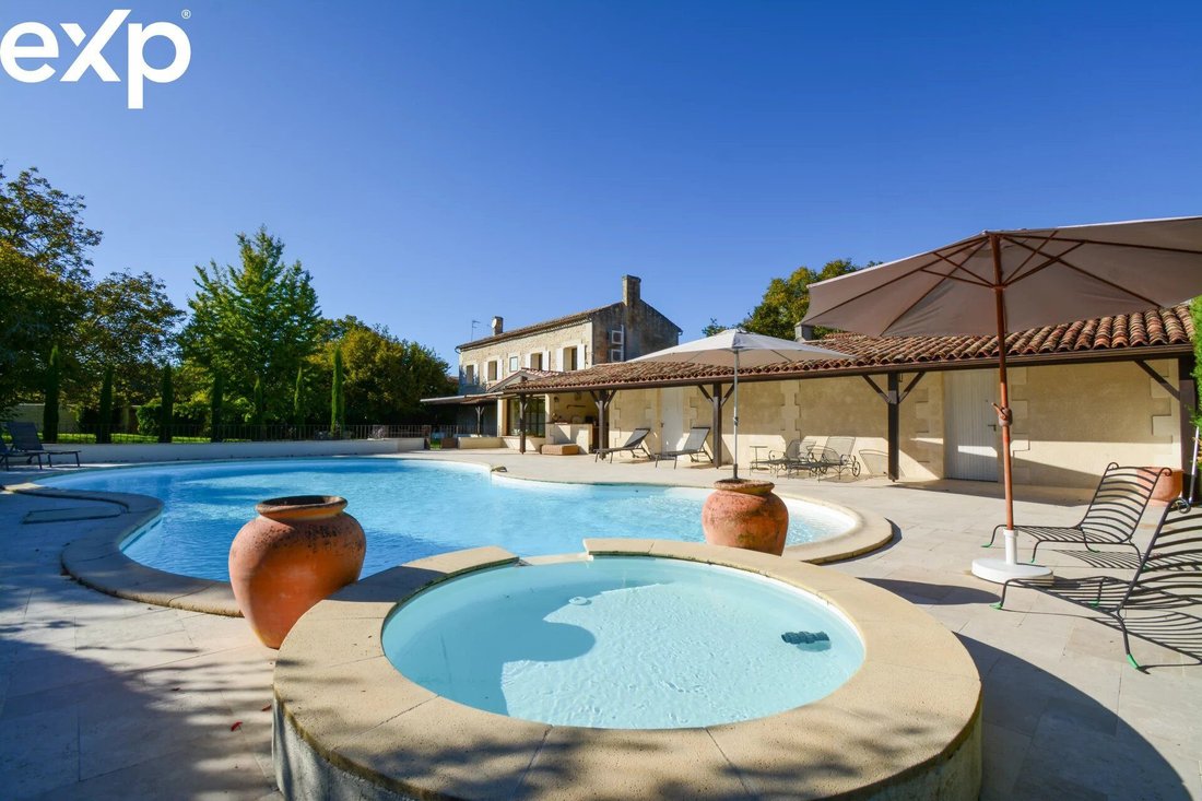 House in Beautiran, Nouvelle-Aquitaine, France 2 - 17385406