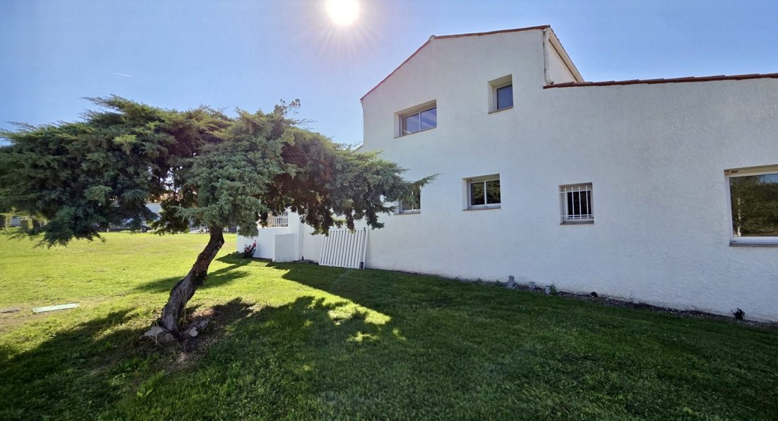 Villa in Breuillet, Nouvelle-Aquitaine, France 5 - 16967703