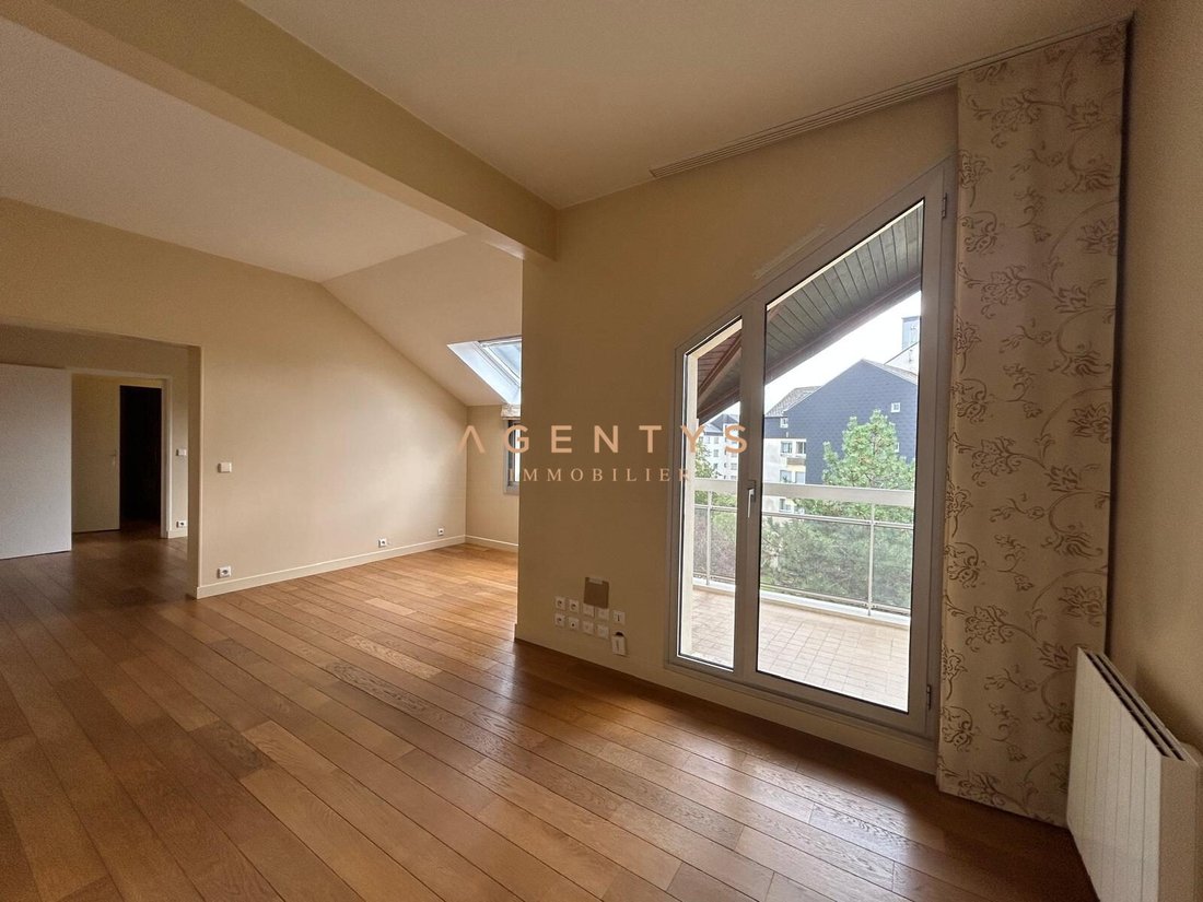 Apartment in Nogent-sur-Marne, Ile-de-France, France 3 - 18544786