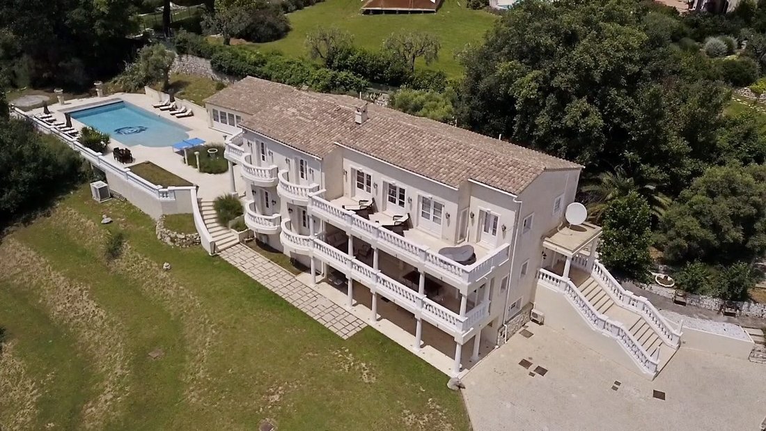 Villa in Tourrettes-sur-Loup, Provence-Alpes-Côte d'Azur, France 1 - 18323706