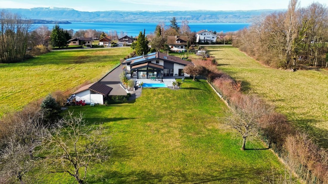 Villa in Anthy-sur-Léman, Auvergne-Rhône-Alpes, France 2 - 16822720