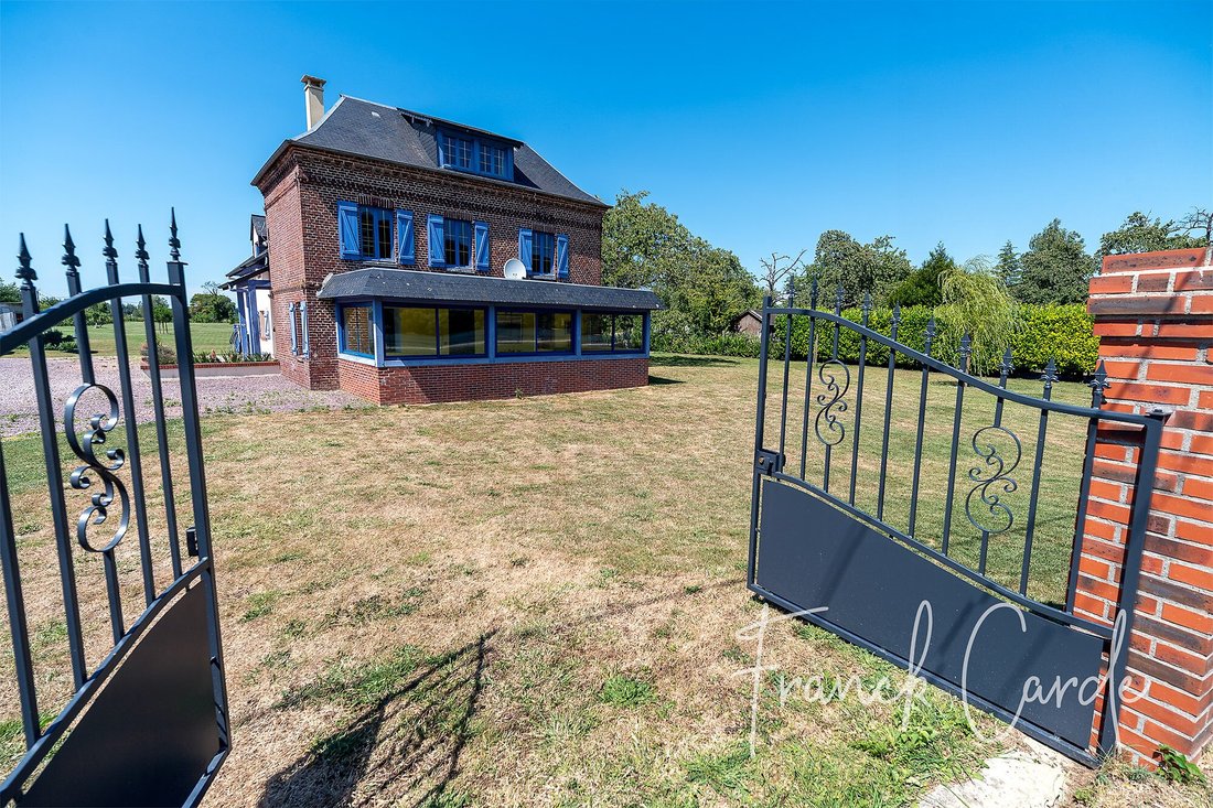 Villa in Le Mesnil-sous-Jumieges, Normandy, France 1 - 18507842