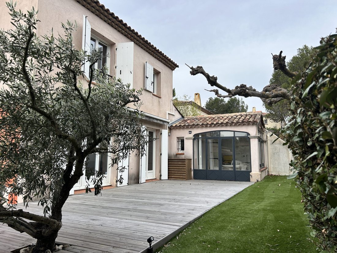 Villa in Mallemort, Provence-Alpes-Côte d'Azur, France 2 - 17362746