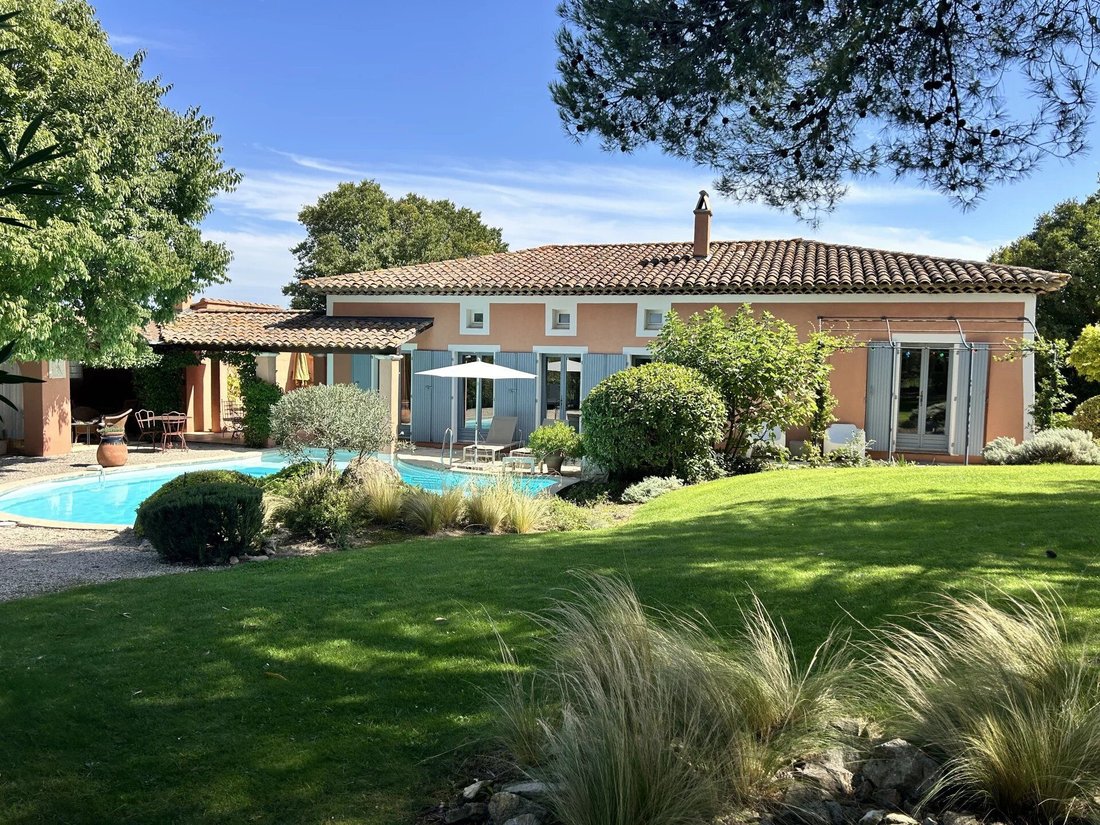 Villa in Mallemort, Provence-Alpes-Côte d'Azur, France 1 - 16822688