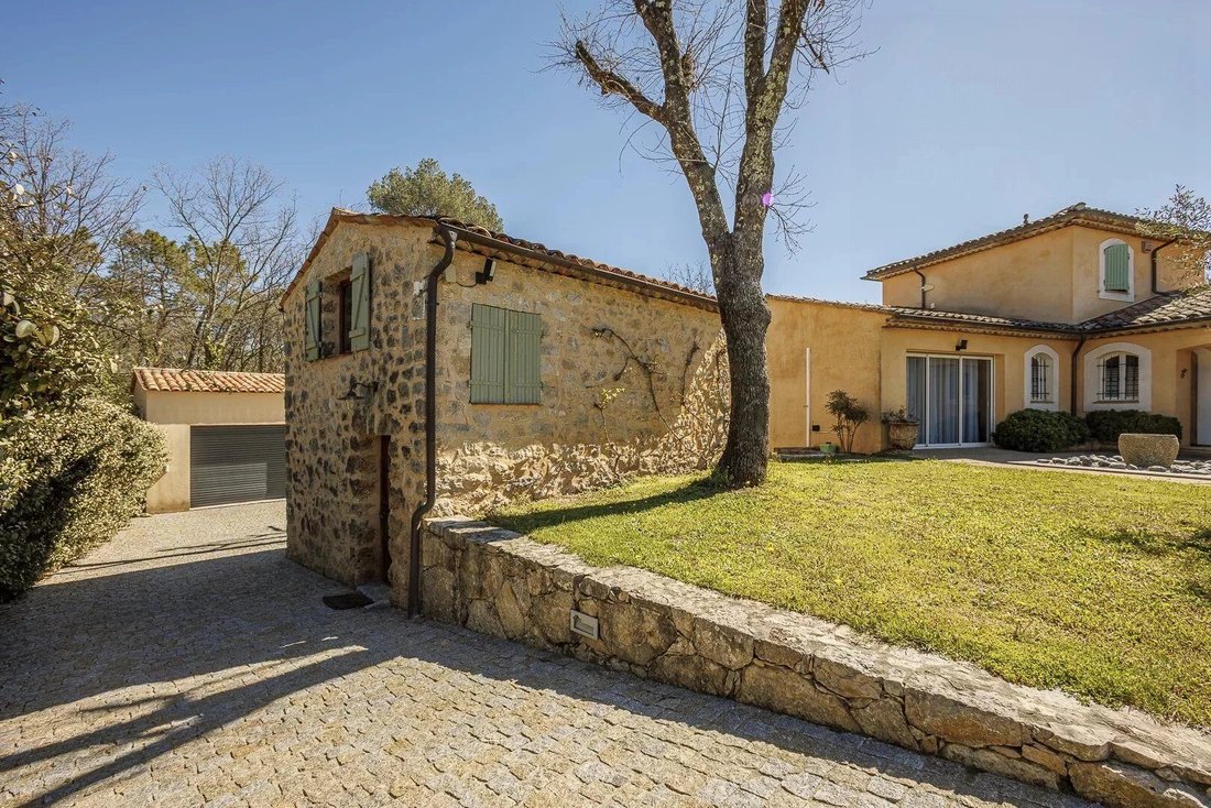 Villa in Callian, Provence-Alpes-Côte d'Azur, France 1 - 17439976