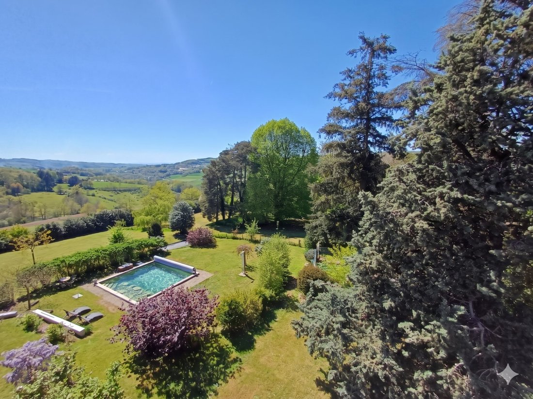 House in Saint-Martin-en-Haut, Auvergne-Rhône-Alpes, France 5 - 17815864