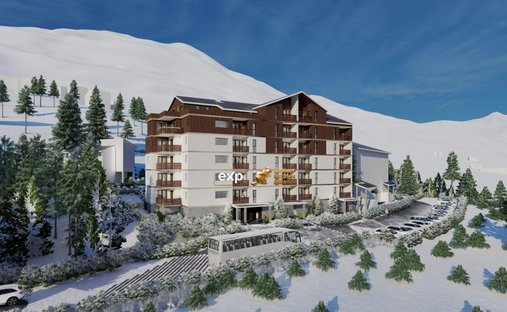 Land in Allos, Provence-Alpes-Côte d'Azur, Frankreich 1