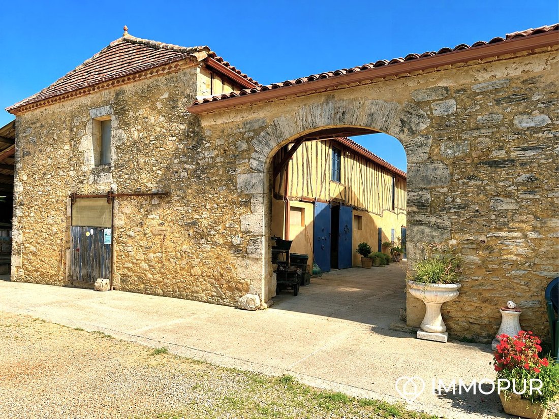 House in Sabazan, Occitania, France 5 - 16843044