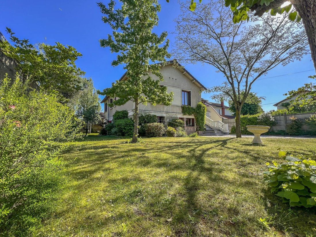 House in Saint Nicolas, Maisons-Laffitte, France 1 - 16942188