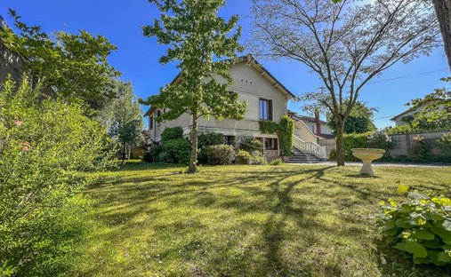 House in Saint Nicolas, Maisons-Laffitte, France 1