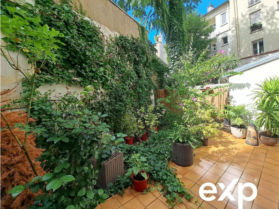 Apartment in Amiraux-Simplon-Poissonniers, Paris 18e Arrondissement, Paris 1 - 18276647