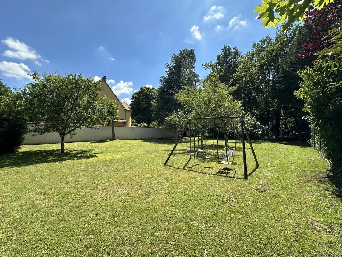 House in Moret-Loing-et-Orvanne, Ile-de-France, France 3 - 16888334