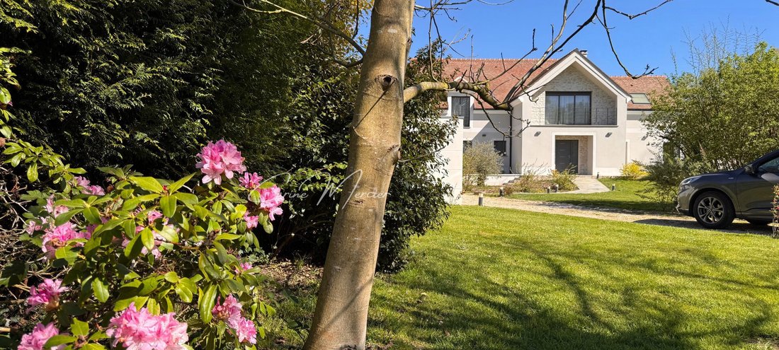 House in Saint-Remy-l'Honore, Ile-de-France, France 5 - 17776449
