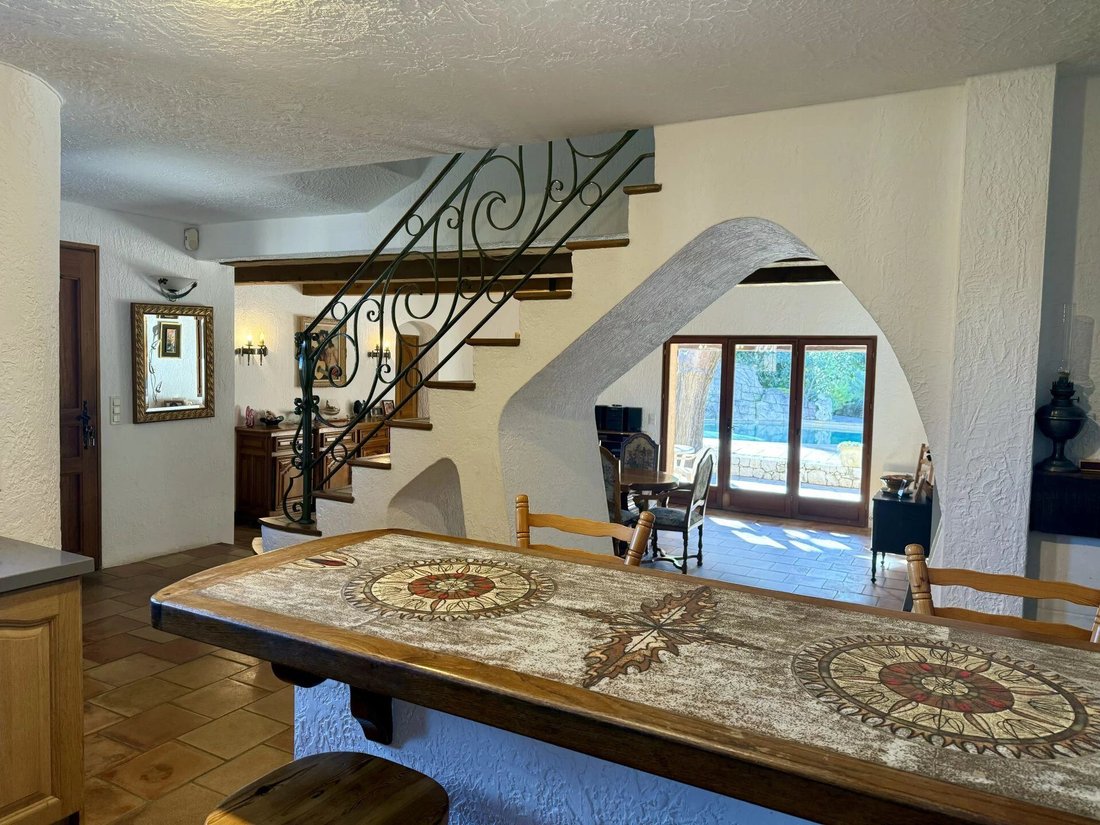 House in Les Cougoulins-Rastines, Antibes, France 3 - 16974839