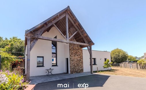 House in Belz, Brittany, France 1