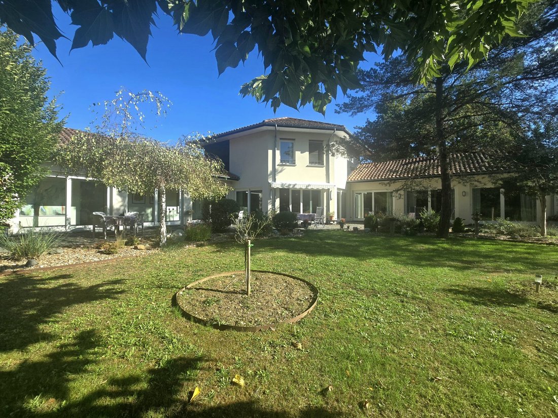 House in Bourg-du-Bost, Nouvelle-Aquitaine, France 1 - 16822759