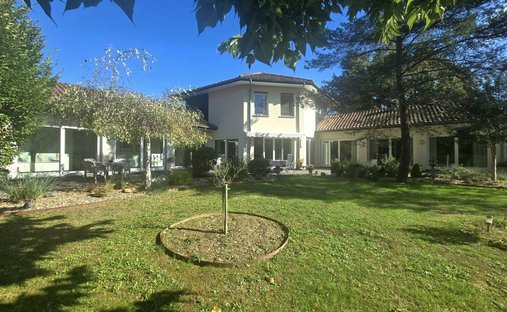 House in Bourg-du-Bost, Nouvelle-Aquitaine, France 1