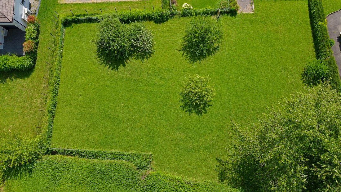 Land in Neuvecelle, Auvergne-Rhone-Alpen, Frankreich 2 - 18433374