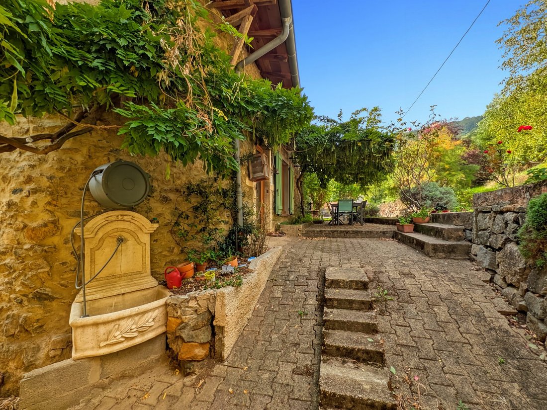 House in Vaux-en-Beaujolais, Auvergne-Rhône-Alpes, France 5 - 18012313
