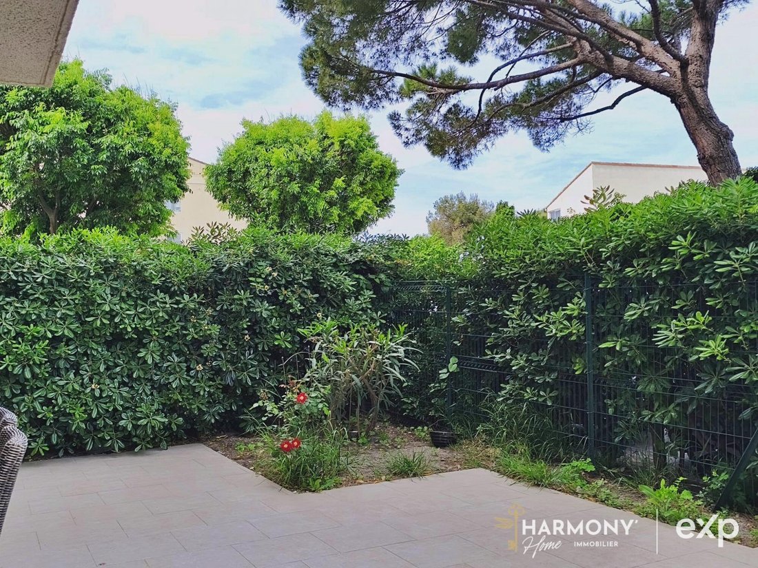 Apartment in Vieille Chapelle, 8e Arrondissement, Marseille 2 - 17868992