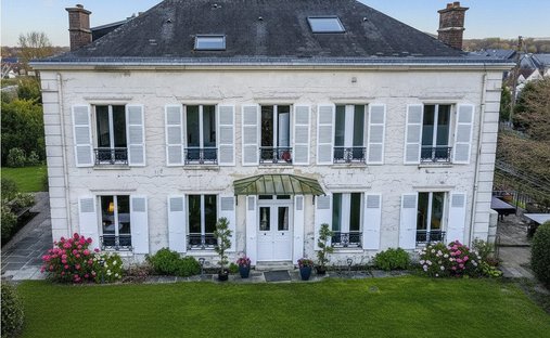 Maison à Saint-Leu-d'Esserent, Hauts-de-France, France 1
