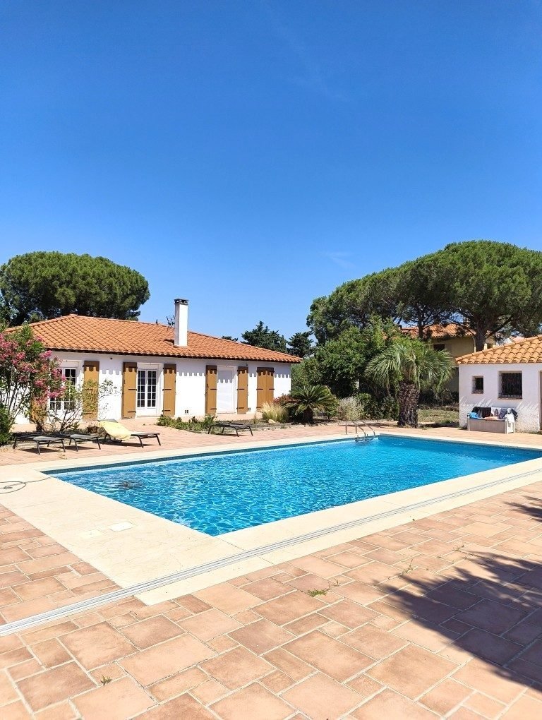 Estate in Nord, Pia, France 1 - 18323727