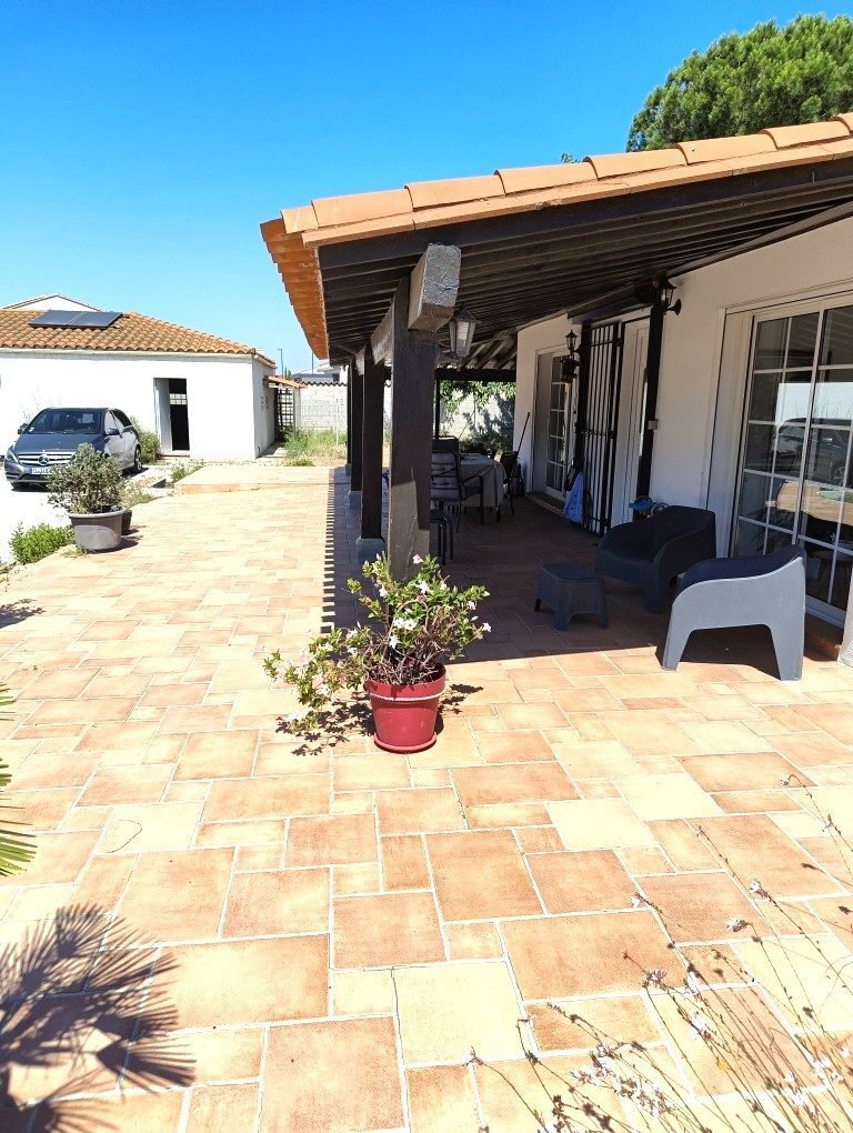 Estate in Nord, Pia, France 5 - 18323727