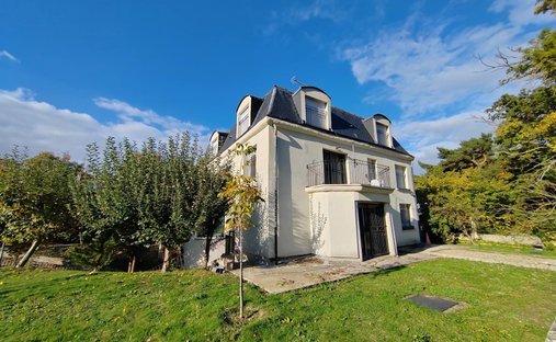 House in Centre, Triel-sur-Seine, France 1