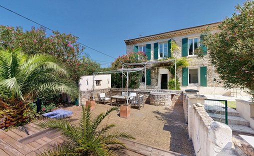 Maisons de campagne à Lamotte-du-Rhône, Provence-Alpes-Côte d'Azur, France 1