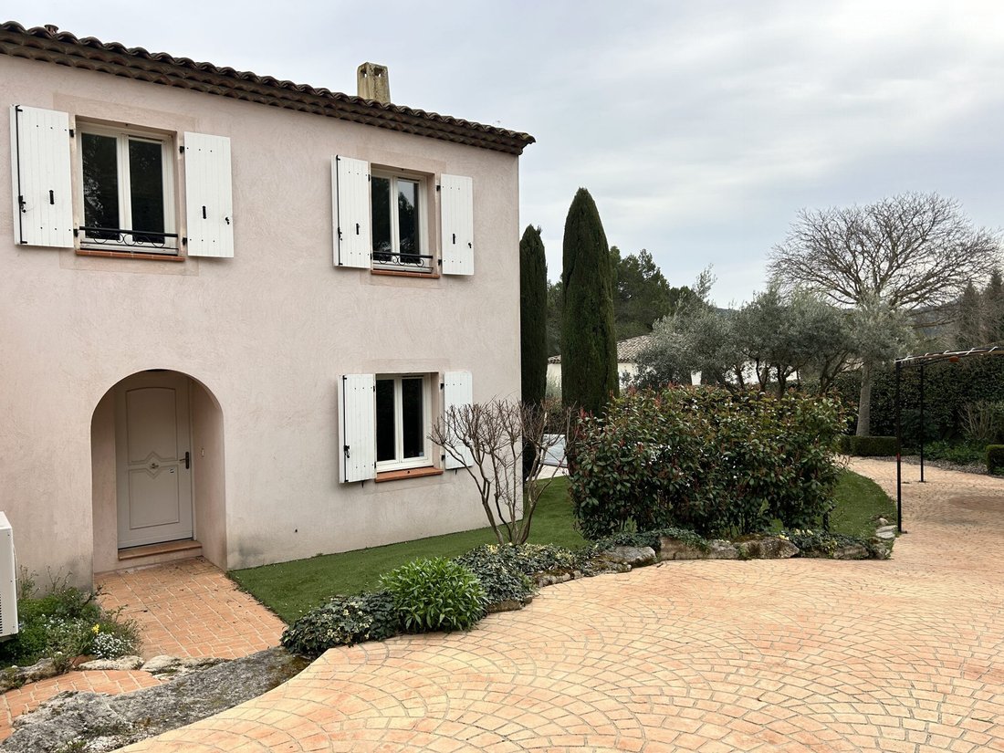 Villa in Mallemort, Provence-Alpes-Côte d'Azur, France 3 - 17362746