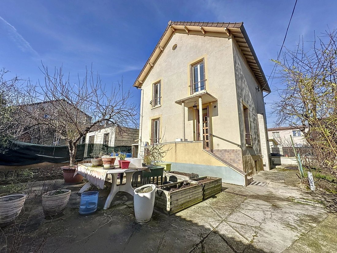 House in Pierrefitte-sur-Seine, Saint-Denis, France 1 - 16834344