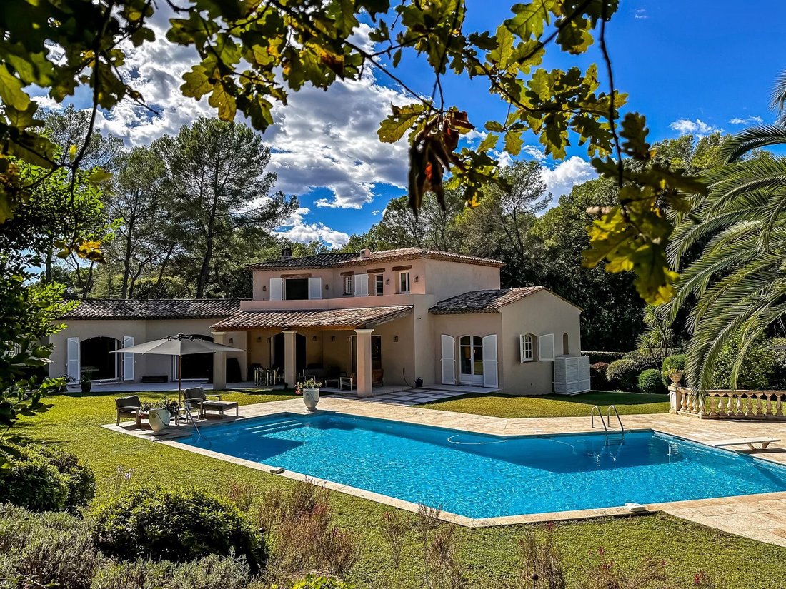 House in Mougins, Provence-Alpes-Côte d'Azur, France 2 - 17508328