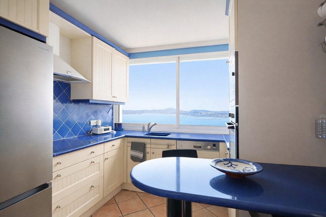 Apartment in Aguillon, Toulon, France 5 - 18276646