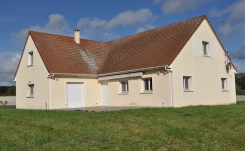 House in Pacy-sur-Eure, Normandy, France 1