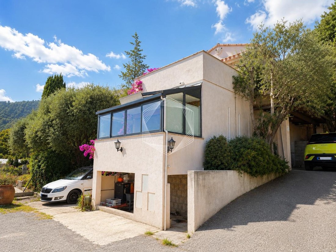 House in Grasse, Provence-Alpes-Côte d'Azur, France 3 - 18433335