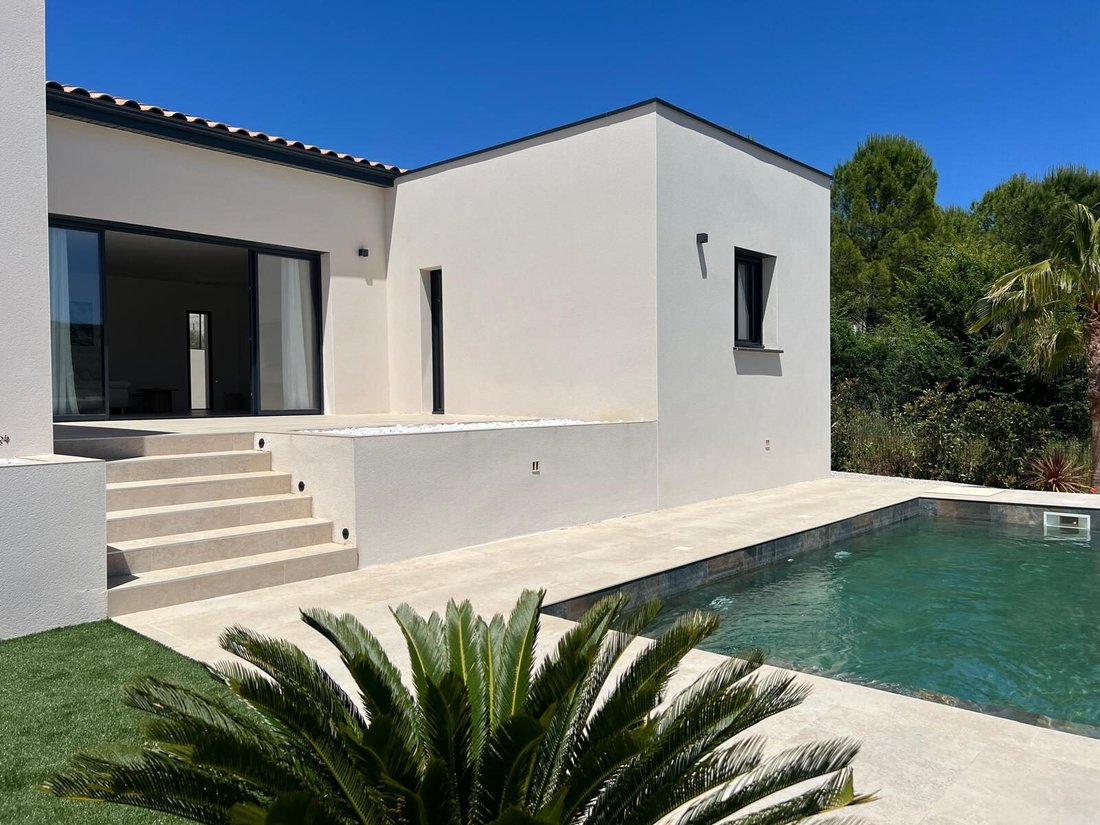 Villa in Centre Ville, Clermont-l'Hérault, France 1 - 18465517