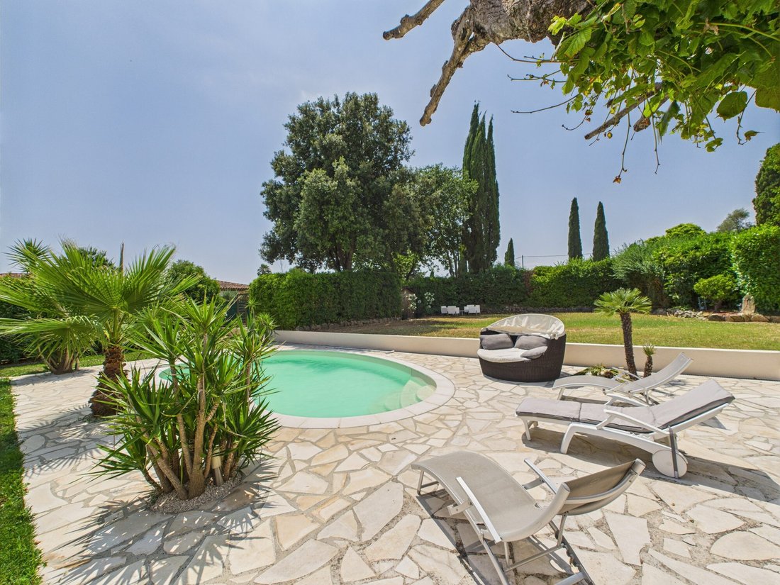 Villa in Grasse, Provence-Alpes-Côte d'Azur, France 3 - 18538993
