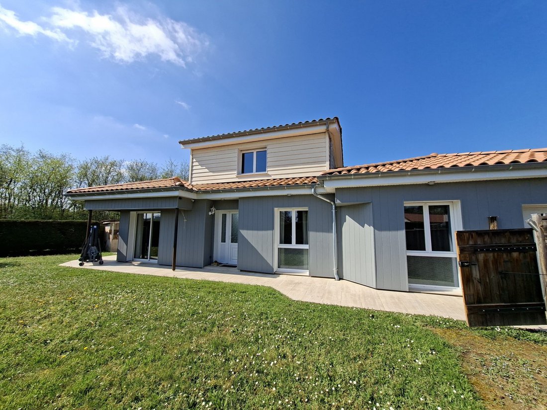 Villa in La Boisse, Auvergne-Rhône-Alpes, France 1 - 18323798