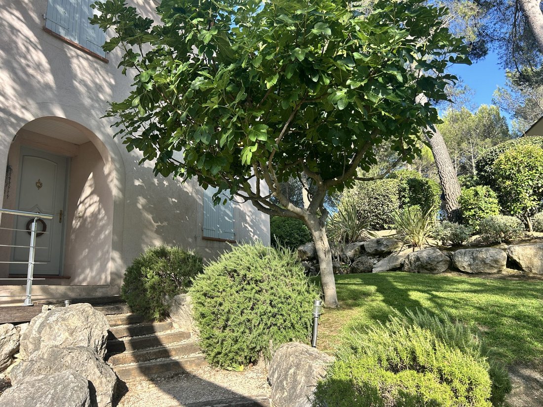 Villa in Mallemort, Provence-Alpes-Côte d'Azur, France 4 - 18496351