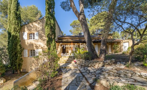 Country House in Ventabren, Provence-Alpes-Côte d'Azur, France 1