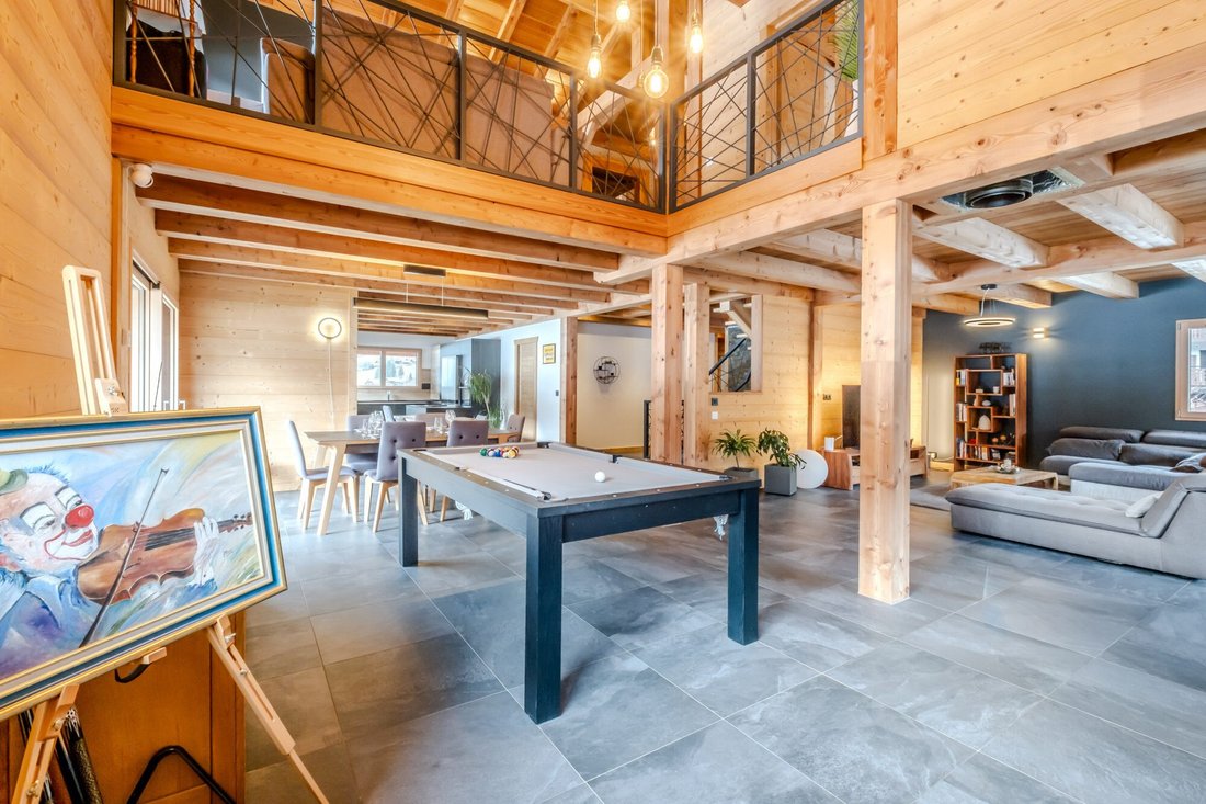 Chalet in La Chapelle-d'Abondance, Auvergne-Rhône-Alpes, France 2 - 16868097