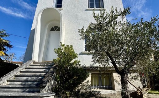 Villa in Pontaillac, Royan, France 1