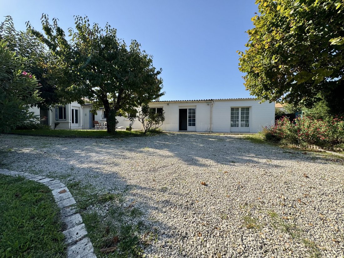 House in Breuillet, Nouvelle-Aquitaine, France 2 - 17413219