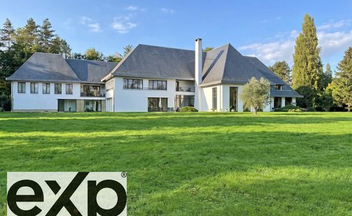 House in Pacy-sur-Eure, Normandy, France 1