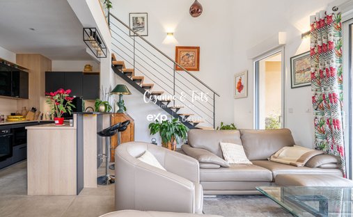 Apartment in Granettes-Jauberte-Sainte Anne, Aix-en-Provence, France 1
