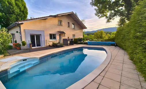 House in Esery, Reignier-Esery, France 1
